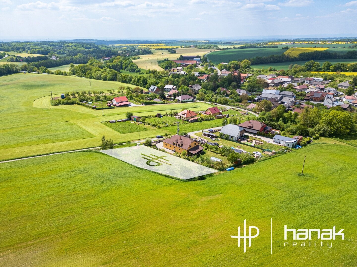 Pozemky pro bydlení, 1 208 m²