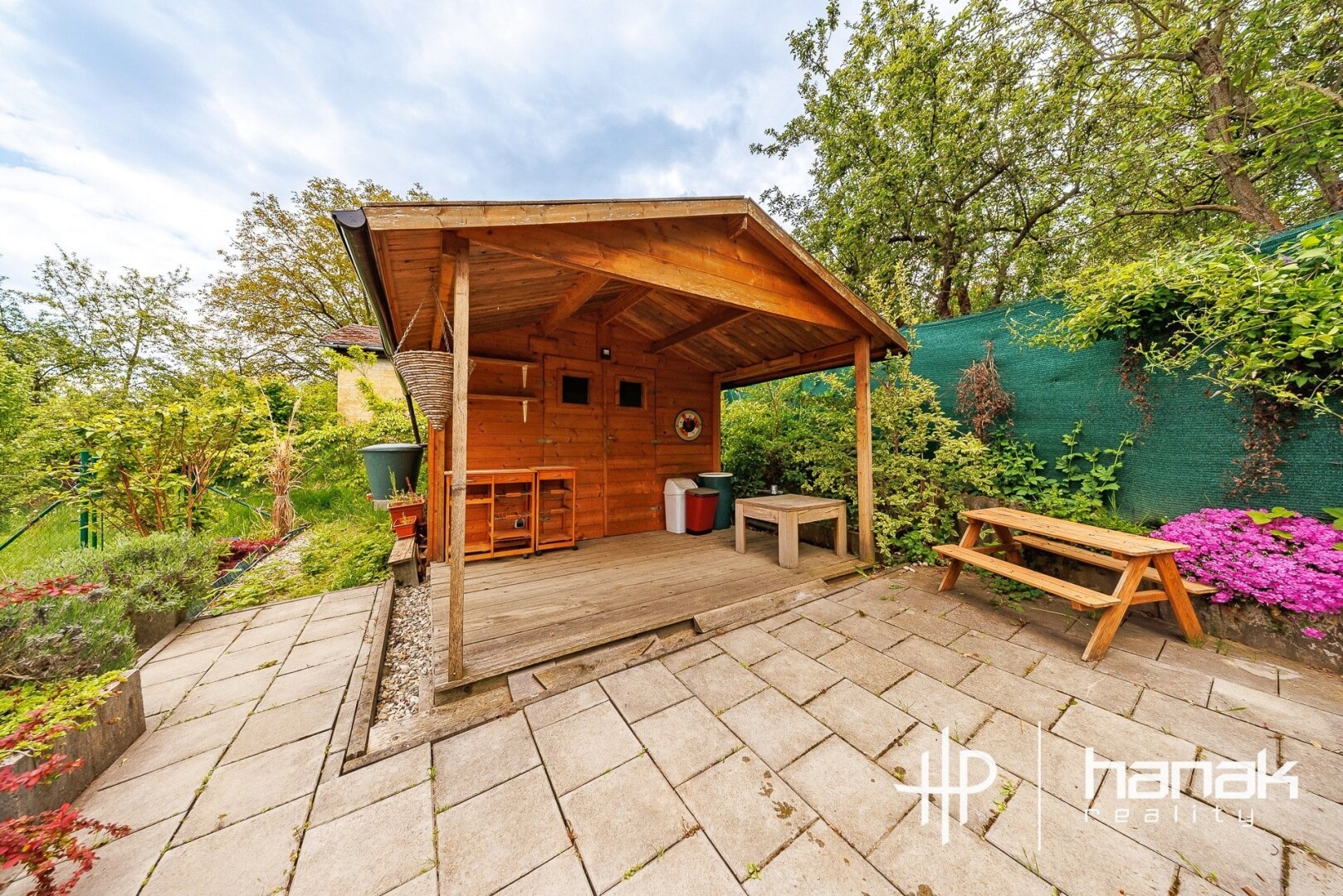 Zahrady 350 m²