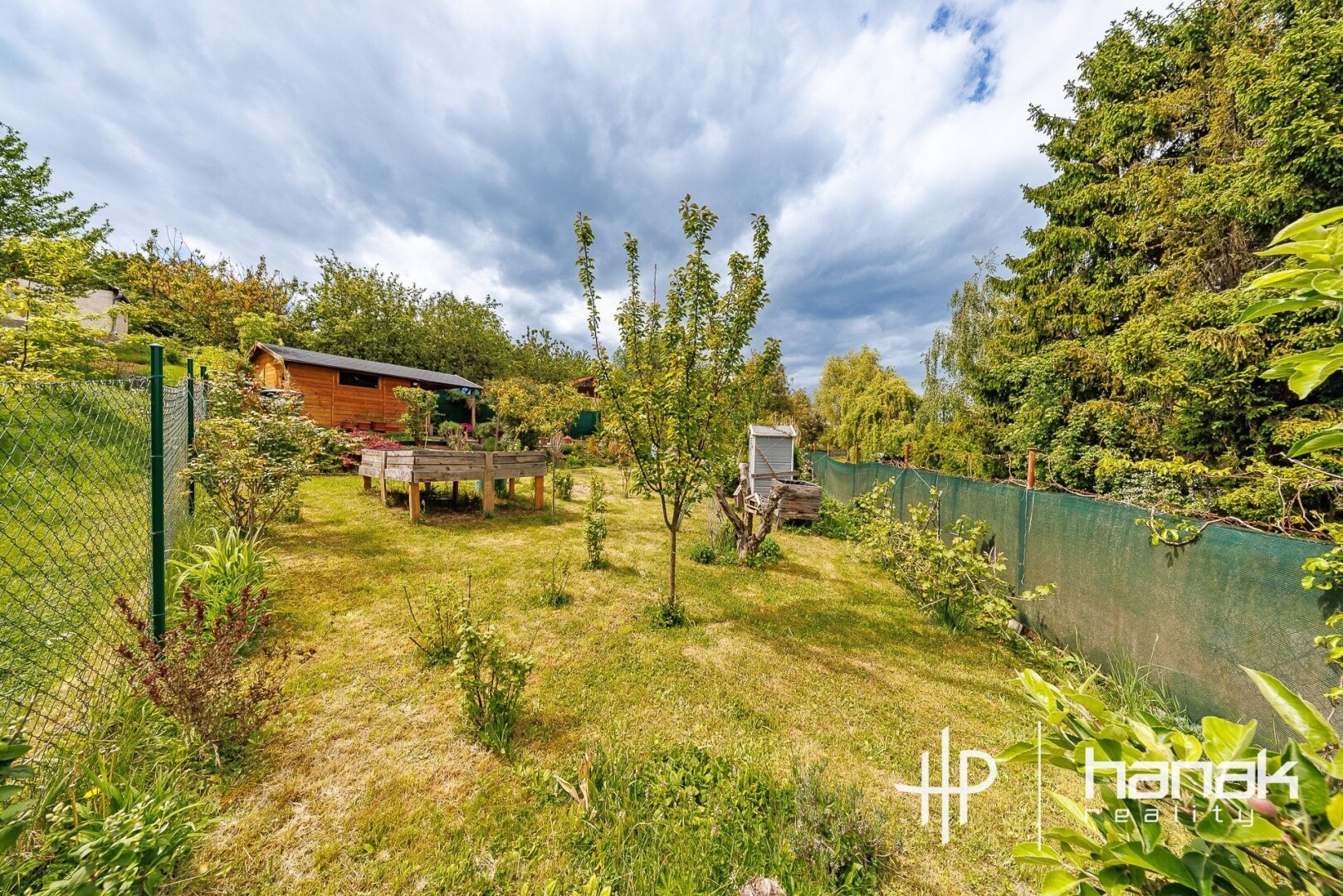 Zahrady 350 m²