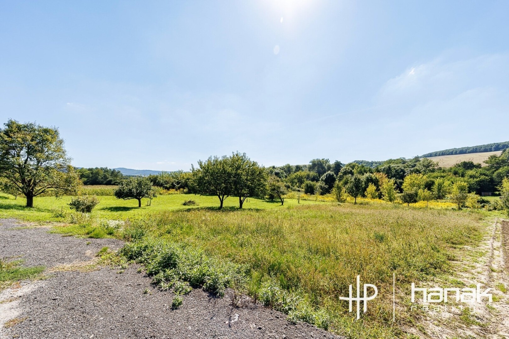 Stavebního pozemku 777 m²