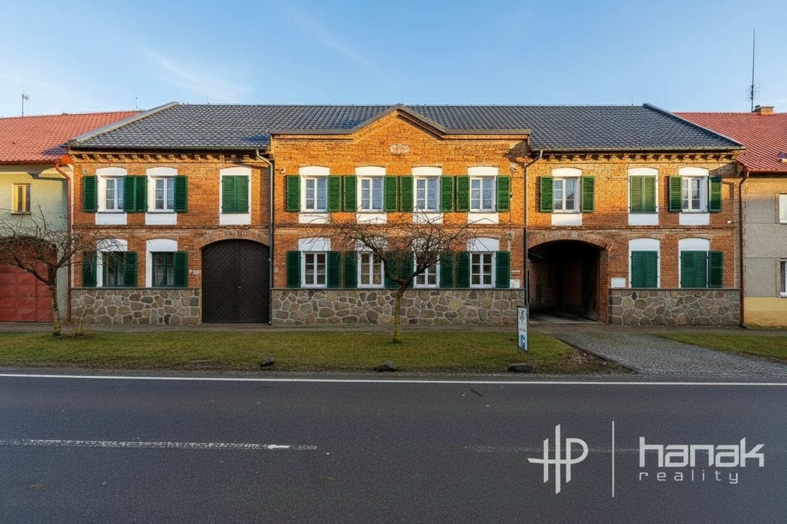 Komerčních prostor 521 m², pozemek 2552 m²